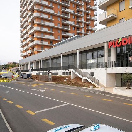 Апартаменты Mannequin: Sea View, Private Parking In The Garage Риека Экстерьер фото