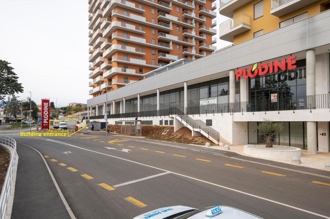 Апартаменты Mannequin: Sea View, Private Parking In The Garage Риека Экстерьер фото